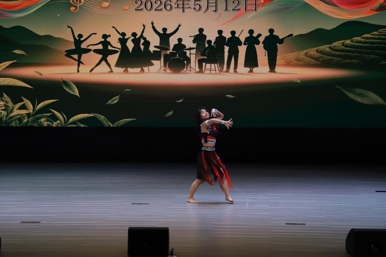 《萨亮娣》