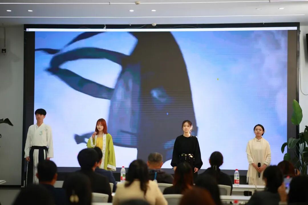 dd181d14589ea7c2b843c2e31bf72170b8fdad56