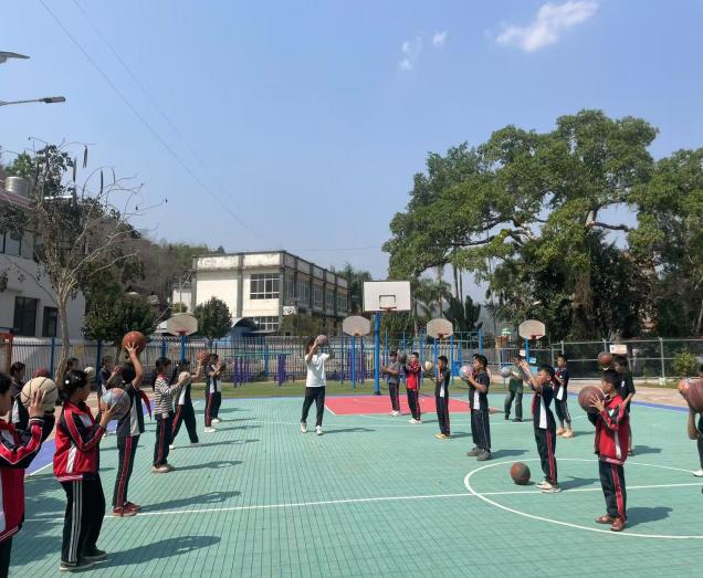 D:/桌面1/申报讲师职称个人陈述/教学/篮球教学.jpg篮球教学