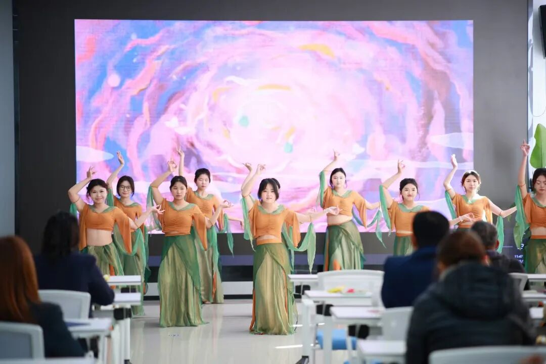 c42e028bce080308290776da4435dc778d3a45b5