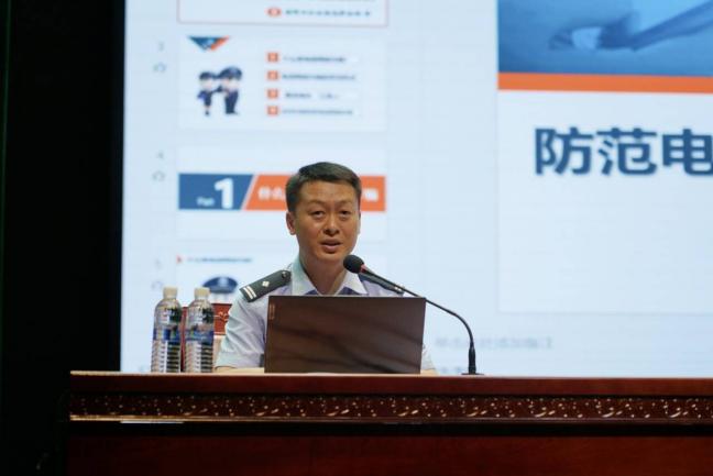 8918CBC509AB2C40B65F1A86125EE819