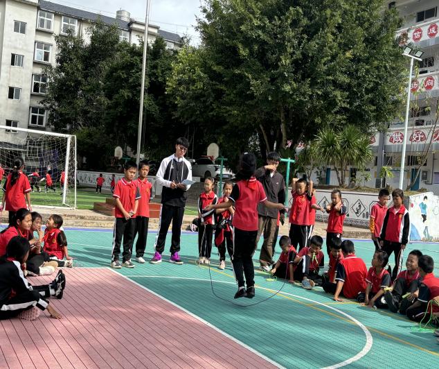 D:/桌面1/申报讲师职称个人陈述/跳绳.jpg跳绳