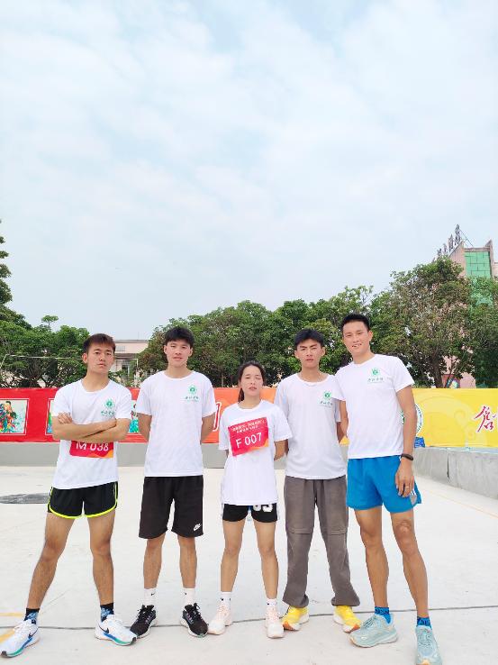 C:\Users\l\AppData\Local\Temp\WeChat Files\cadbb301e4be0553c9fb233c2c336bd.jpg