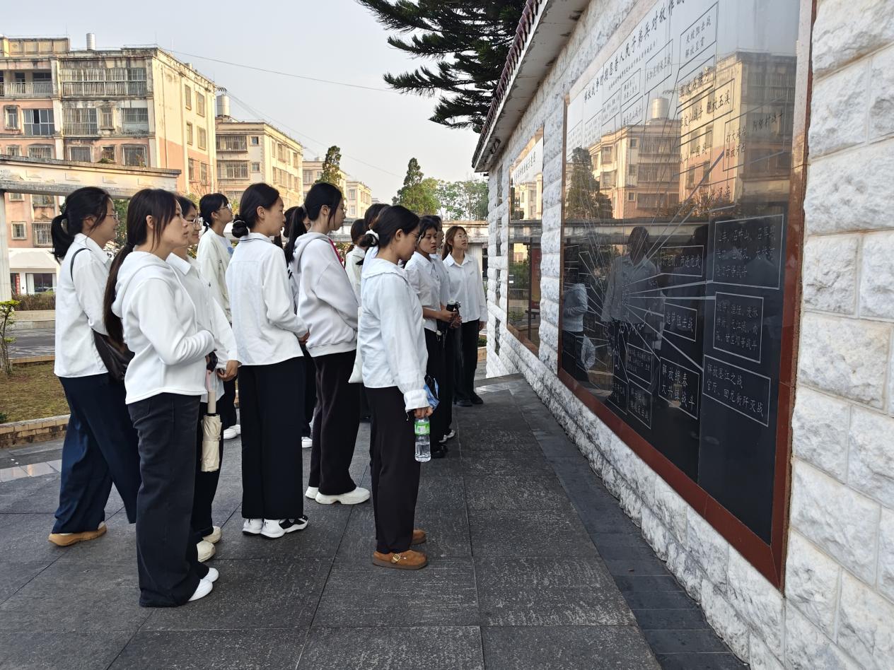 f7f560e1298152c6e6847bd4fcde083c